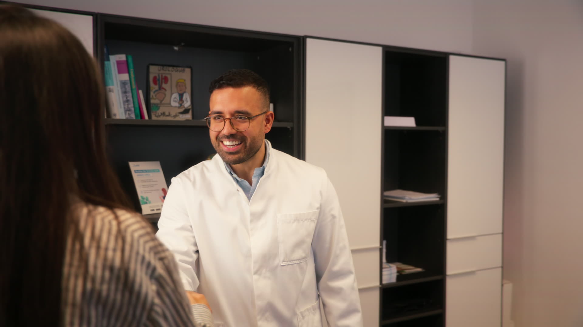 Dr. Afghanyar in der Urologie Mainz — Vorschau auf das Praxis-Video